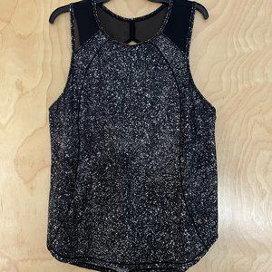 Size 12 Lululemon Sculpt Tank. Speckled Black/White.